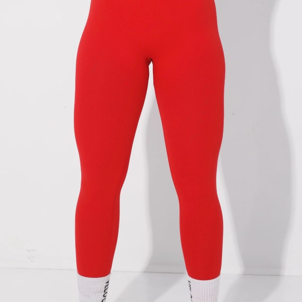 Velocity Scrunch Bum Leggings - image 4